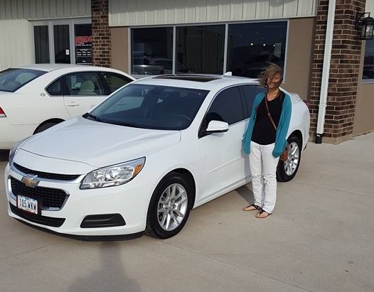  Oelwein Iowa Chevrolet Malibu dealer